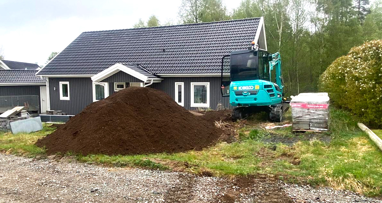Jordmassa efter uppgrävning.
